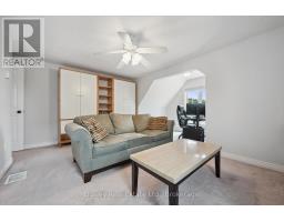 37 MUNROE CRESCENT - 27