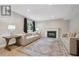 37 MUNROE CRESCENT - 34