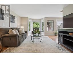 37 MUNROE CRESCENT - 8