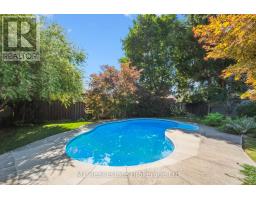 21 GLADSTONE AVENUE - 9