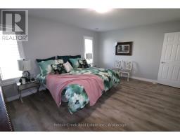 179 LAKE BREEZE DRIVE - 21
