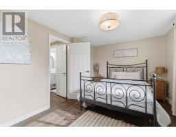 99 EMMA STREET - 9
