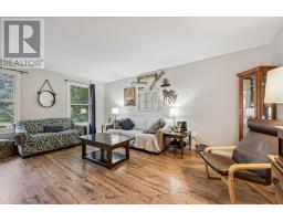 653 PERRY STREET - 8