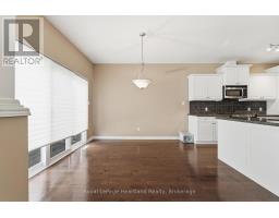 18 - 518 BLUE JAY DRIVE - 13