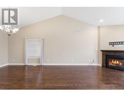 18 - 518 BLUE JAY DRIVE - 15