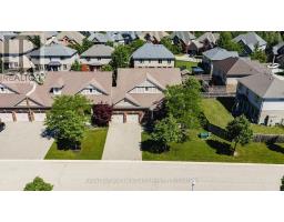 18 - 518 BLUE JAY DRIVE - 36