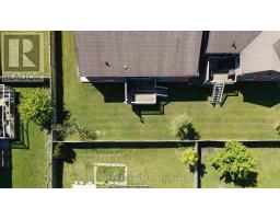 18 - 518 BLUE JAY DRIVE - 38