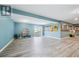231658 CONCESSION 2, RR3 - 32