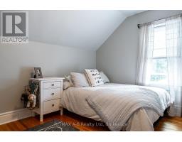 104 ONTARIO STREET S - 32