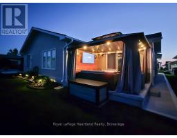 237 LAKE BREEZE DRIVE - 34