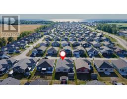 237 LAKE BREEZE DRIVE - 38