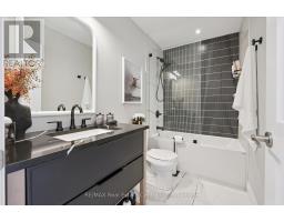 3 QUEENSBROOK CRESCENT - 22