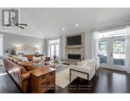8 ZADUK PLACE - 9