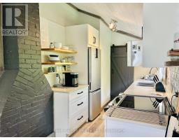 924 SAUGEEN STREET - 24
