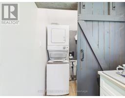 924 SAUGEEN STREET - 38