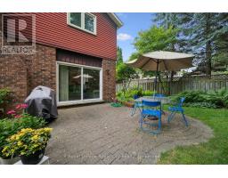 8 MOLLISON COURT - 22