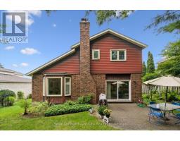 8 MOLLISON COURT - 28