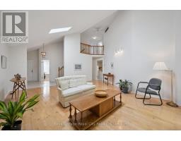 8 MOLLISON COURT - 5