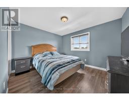 479 DOON S DRIVE E - 23