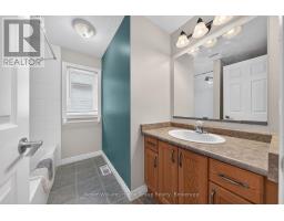 479 DOON S DRIVE E - 24