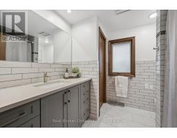 32 SUNSET DRIVE - 26