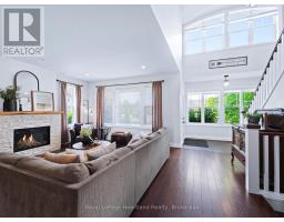24 THIMBLEWEED DRIVE - 10