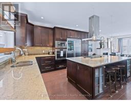 24 THIMBLEWEED DRIVE - 16