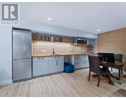 24 THIMBLEWEED DRIVE - 32
