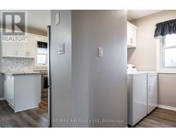 6 HILLSIDE COURT - 15