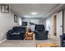 6 HILLSIDE COURT - 34