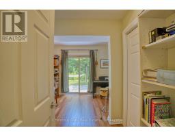 76 EVERETT ROAD - 20