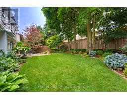 106 THORNDALE PLACE - 2