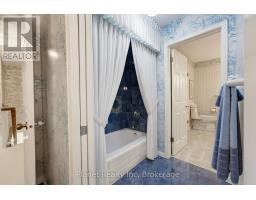 106 THORNDALE PLACE - 23