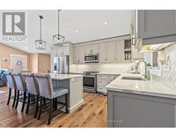 215 DJAY CRESCENT - 16