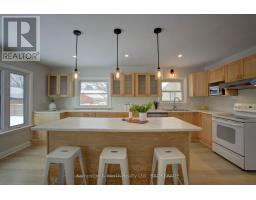 34 QUEEN STREET W - 18