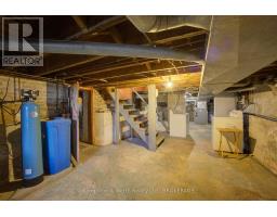 34 QUEEN STREET W - 32