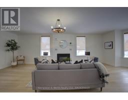 34 QUEEN STREET W - 7