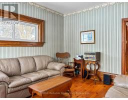 293 DRUMMOND STREET - 8