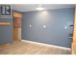 41850 JAMES STREET - 23