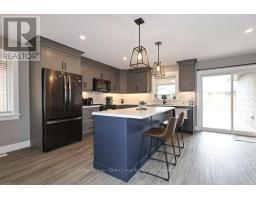 207 DUNCAN STREET - 12