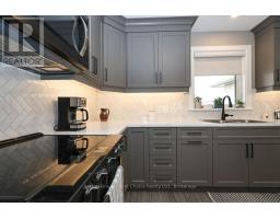 207 DUNCAN STREET - 13