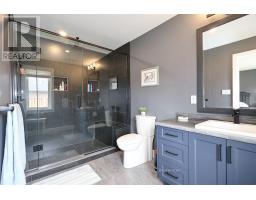 207 DUNCAN STREET - 23
