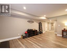 207 DUNCAN STREET - 32