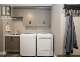 207 DUNCAN STREET - 5