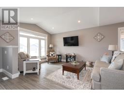 207 DUNCAN STREET - 8