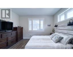 28 UPPER THAMES LANE - 13
