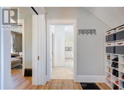 2 LOVEYS STREET E - 10