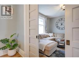 2 LOVEYS STREET E - 14