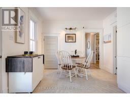 2 LOVEYS STREET E - 19