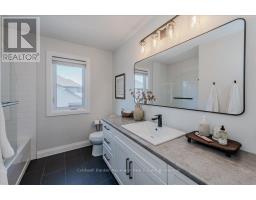 57 TRISTAN CRESCENT - 26